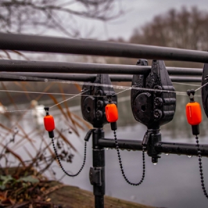 Retiazkový swinger Fox Black Label Dumpy Bobbin