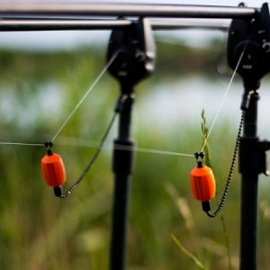 Retiazkový swinger Fox Black Label Dumpy Bobbin