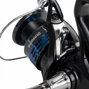 navijak Shimano Nexave C 3000 HG FI