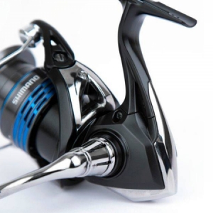navijak Shimano Nexave 2500 HG FI