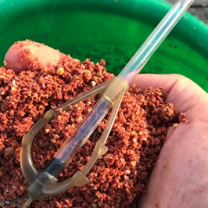 Krmítko Cralusso Pop Up Feeder Basket Fix