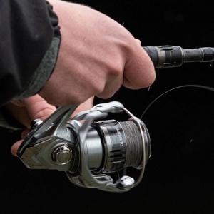 navijak Shimano Nasci 2500 HG FC