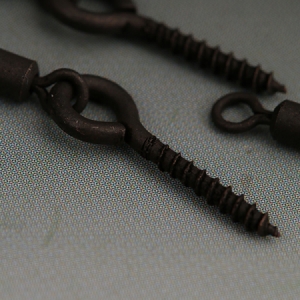 Skrutka s obratlíkom na boilies Gardner Covert Swivel Bait Screws