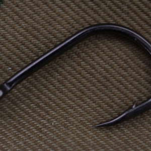 Háčik Gardner Covert Dark Wide Gape Talon Tip