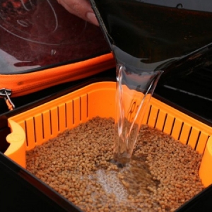 Sito na vlhčenie Guru Bait Strainer 3 pint