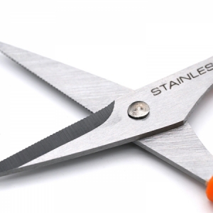 Nožnice Guru Serrated Scissors