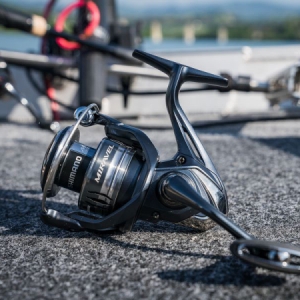 navijak Shimano Miravel C3000 HG