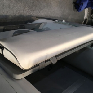Podsedák na lavičku člna Admiral Boats