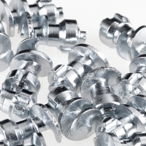 Šrubovacie klince Tungsten Studs pre brodiace topánky